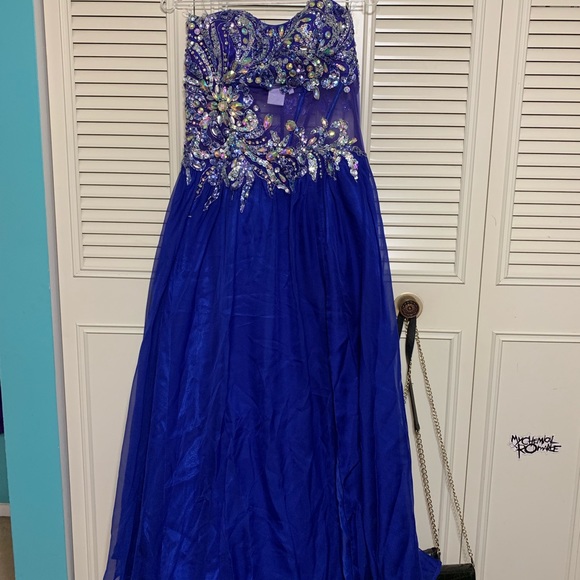 Prom dress :) - Picture 2 of 5